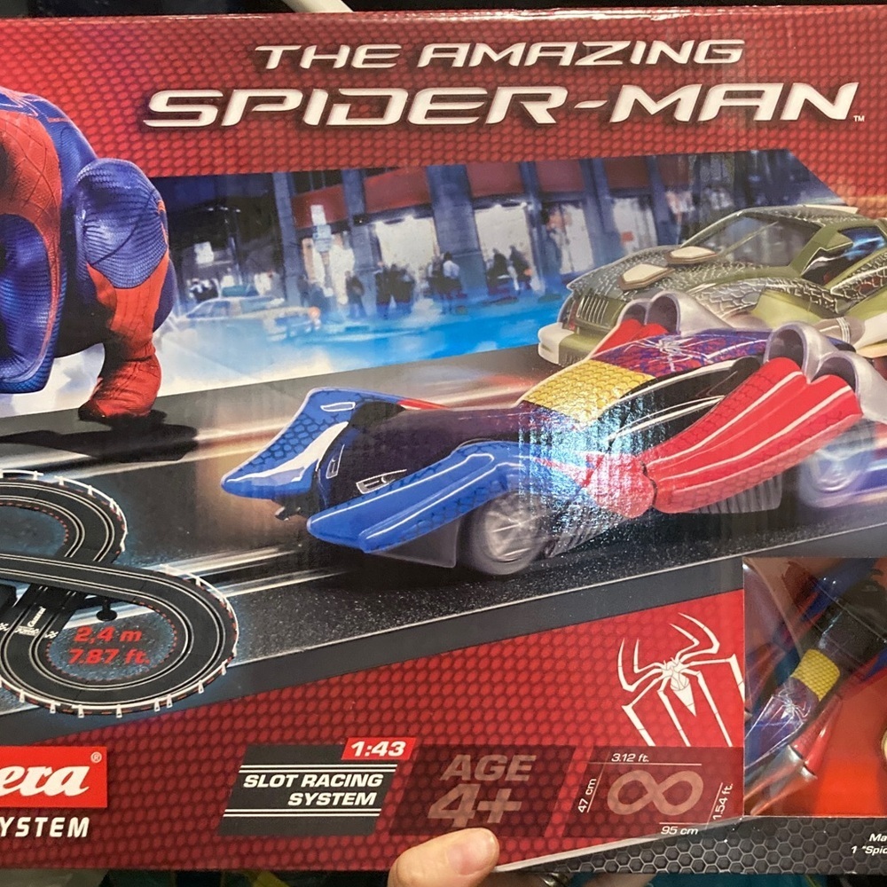Carrera Marvel 1/43 The Amazing Spider-Man Manhattan Showdown slop car set 62281